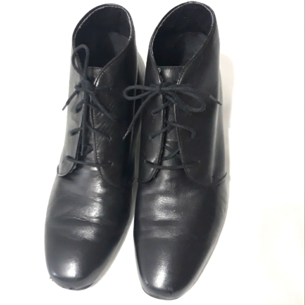 Munro Classic Booties Black Leather Lace Up Shoes Size 10 1/2 M